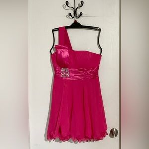 Cocktail dress size S (5-6) fuschia with Jewel detail